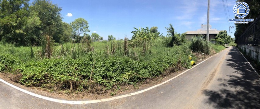 ******ที่ดินเปล่าทำเลปทุมธานี เนื้อที่กว่า 200 ตรว. ทำเลแห่งการเดินทาง ติดถนนคลองหลวง เดินทางสะดวกเข้าในตัวเมืองได้ง่าย เชื่อมต่อโครงการรถไฟฟ้าสายสีเขียว(เหนือ) "สถานีคลอง4 - สถานีคลอง5"  เข้าออกได้หลากหลายเส้นทางทั้งถนนคลองหลวงและถนนรังสิต-นครนายก จองเลย!